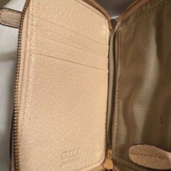 GILI Leather Purse - NEW in Box! - Picture 5 of 8